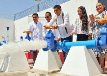 Esta obra hídrica cuenta con una perforación de 100 metros de profundidad y abastece 30 litros por segundo.