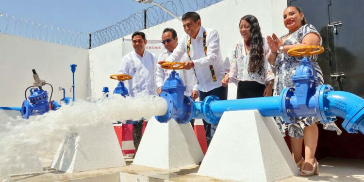 Esta obra hídrica cuenta con una perforación de 100 metros de profundidad y abastece 30 litros por segundo.