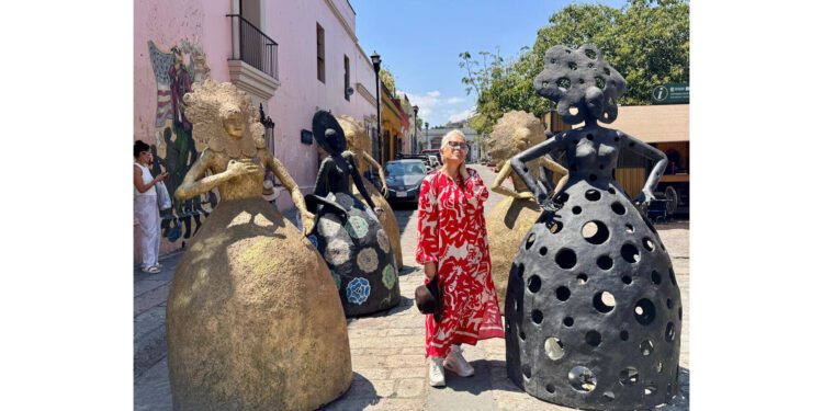 Eugenia León disfruta de la belleza histórica y cultural de la Verde Antequera