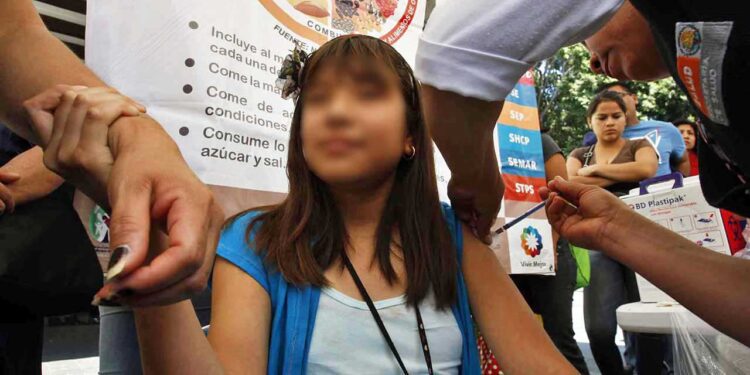 Foto: archivo // De acuerdo al sector salud, el VPH es la infección de transmisión sexual más común y puede causar cáncer cervicouterino, anal, de pene, orofaríngeo y vaginal, además de verrugas genitales.