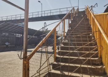 VIDEO: Adiós al Puente Amarillo; lo demuele por inseguridad e intentos de suicidio; no alcanza para un Arco de Seguridad