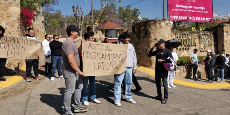 Paran trabajadores del Victoria por presuntas violaciones laborales