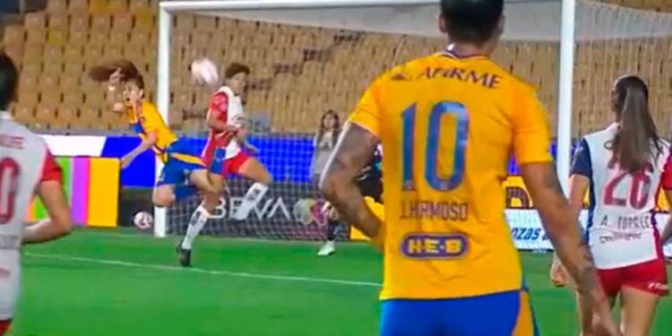 VIDEO | Golazo de Jaqueline Ovalle, en la Liga MX