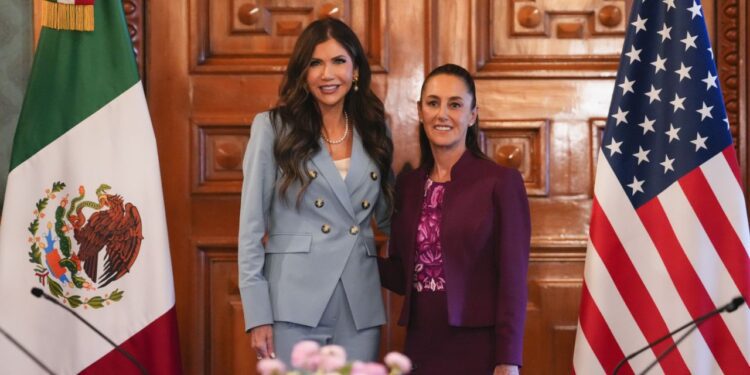 Sheinbaum se reúne con Kristi Noem, secretaria de Seguridad de EE. UU.