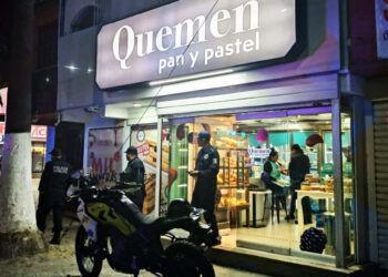 La empleada de la pastelería sufrió una crisis nerviosa.