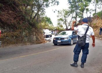 La Policía Estatal acordonó la zona para realizar las diligencias.