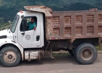 Las corporaciones de seguridad fueron alertadas sobre el robo del volteo