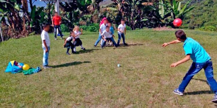 La SE-Sipinna Oaxaca impulsó en la región Mixteca la aplicación de la consulta “Comer es Nuestro Derecho”.