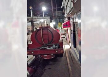 Los huautlecos buscan la manera de obtener agua ante la escasez.