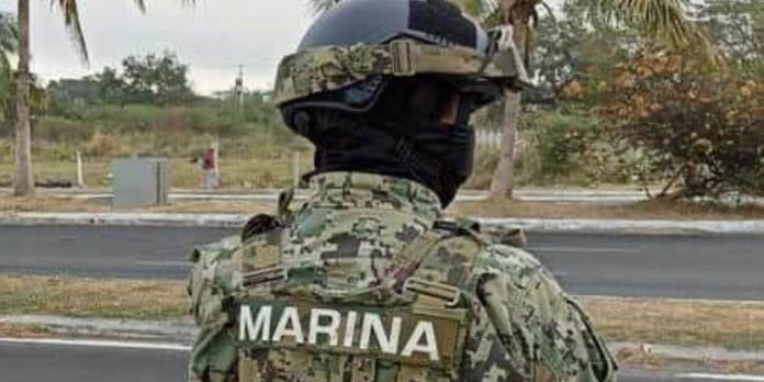 Marinos liberan a dos personas y aseguran motocicletas relacionadas con actividades ilícitas