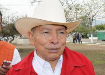 El exgobernador no recibió reclamo en vivo, ni de priistas ni de periodistas presentes en este acto.