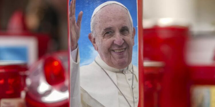 Salud del Papa Francisco presenta ligera mejoría y su situación es estable