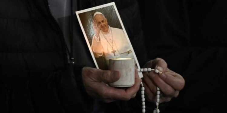 El Papa Francisco continúa su recuperación tras noche tranquila
