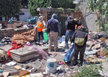 Se realizó una jornada de limpieza en una propiedad en estado de abandono.