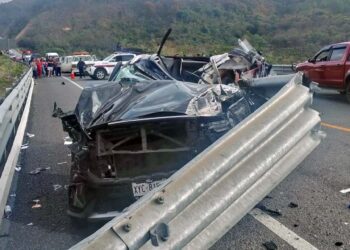 Una familia de Veracruz falleció en el brutal accidente.