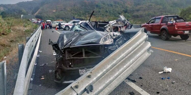 Una familia de Veracruz falleció en el brutal accidente.