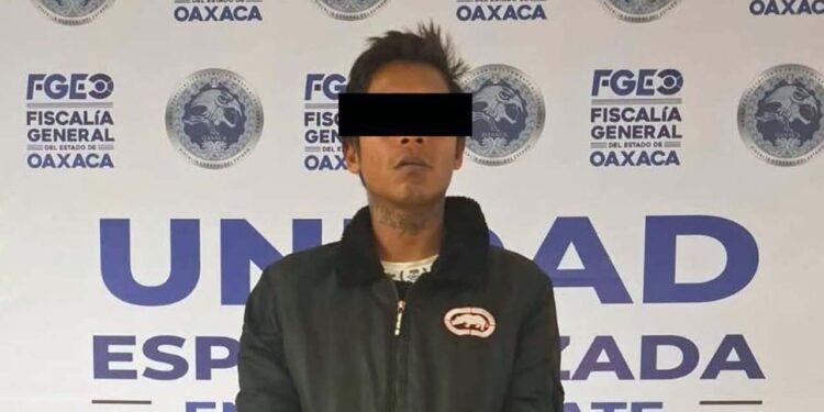 La persona detenida ya fue presentada ante el Ministerio Público y recluida en un penal estatal.