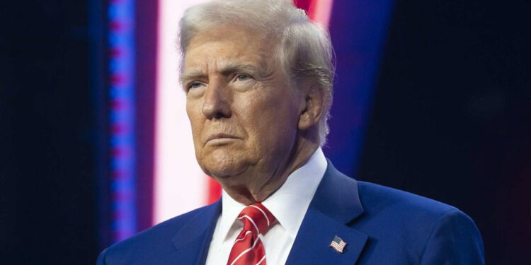 Trump aplaza aranceles, no los desaparece; persiste la amenaza