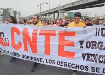 S-22 marcha el CNTE hacia el Aeropuerto de la CDMX