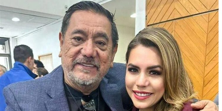 El fin de semana, Salgado Macedonio insistió en que si el pueblo lo eligiera para suceder a su hija Evelyn Salgado no sería nepotismo.