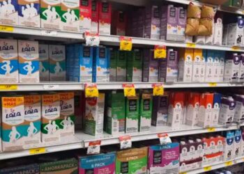 Litro de leche, por arriba del precio de la gasolina