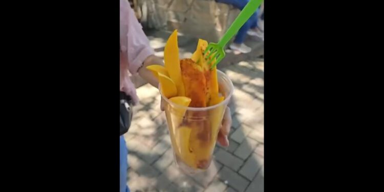 VIDEO | Alto costo de un vaso con mango genera polémica en Santa María El Tule