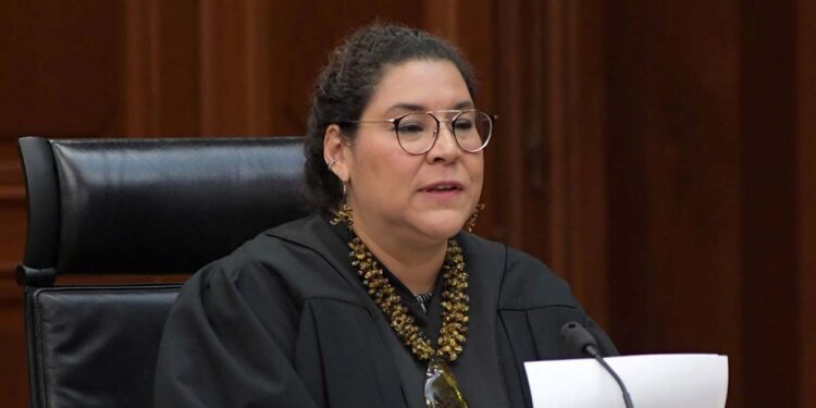 Foto: internet // Lenia Batres Guadarrama consideró como un retroceso la supresión de la Sala Indígena, en la reforma judicial que aprobó el Congreso del Estado.