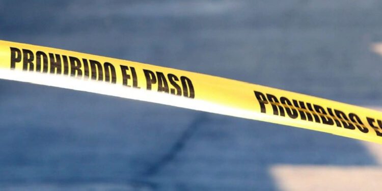 Persona baleada en Santa Cruz Xoxocotlán muere en estacionamiento de clínica