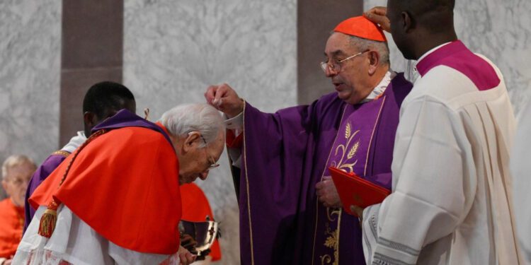 Las cenizas nos recuerdan quiénes somos, indica el Papa Francisco este miércoles de ceniza