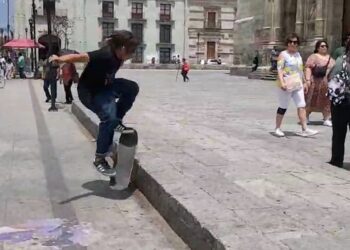 VIDEO| Afectan con patinetas la cantera nueva del atrio de Catedral