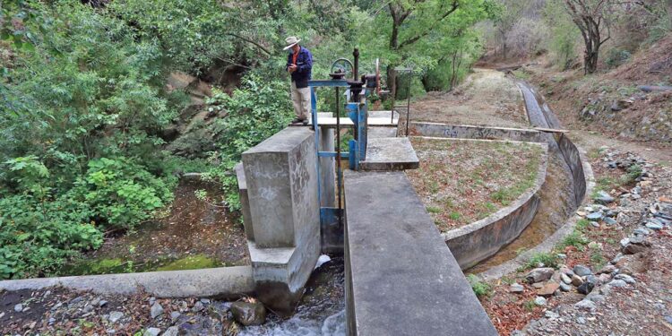 Foto: Adrián Gaytán // Comuneros de San Agustín Etla se deslindan del corte de suministro de agua potable a la Zona Metropolitana de Oaxaca.