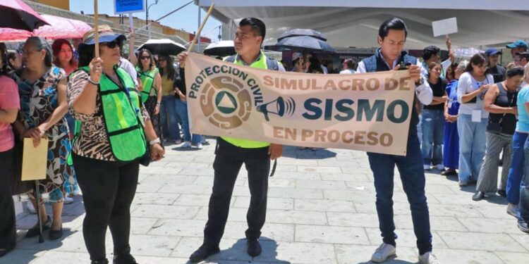 Foto: Adrián Gaytán // En este ejercicio participaron dependencias estatales, municipios, trabajadores federales y escuelas.