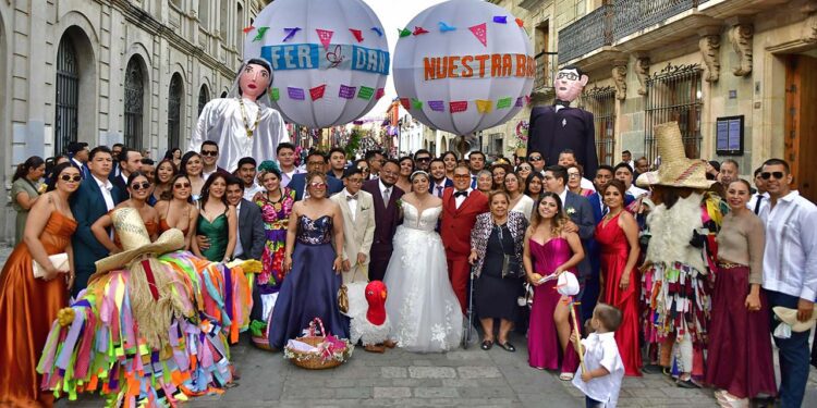 Fotos: Rubén Morales // María Fernanda y Daniel estuvieron acompañados de sus seres queridos, quienes fueron testigos del gran amor que se tienen.