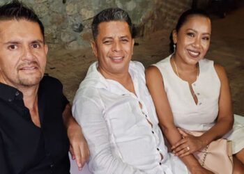 Excelente anfitrión es Juan Carlos Velázquez, aquí con Araceli y Eliezer.