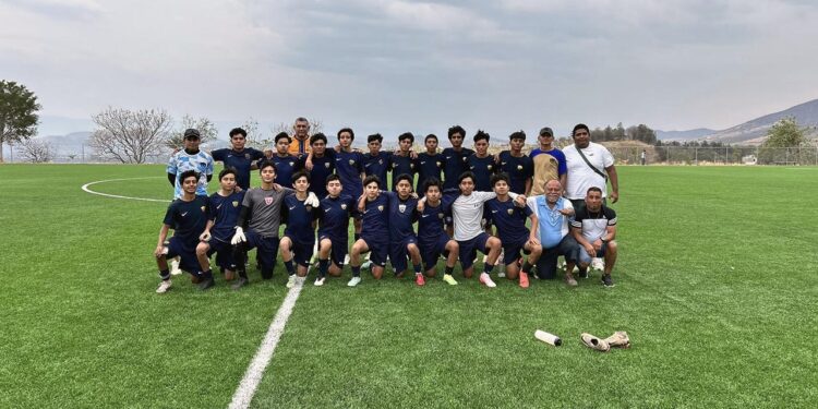 Filial Pumas se coronó monarca de la 7ª Copa Chapus de Futbol.