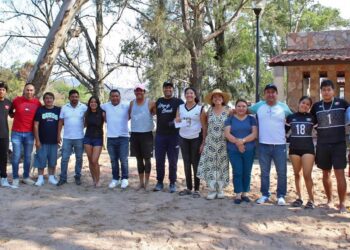 La autoridad municipal premió a los tres primeros lugares de este torneo.