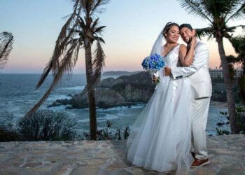 La boda más hermosa en este 2025 en Huatulco, la de Caro Garduza y Christian Muñoz.