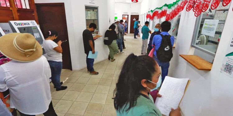 Las y los trabajadores aseguraron que hasta el pasado sábado no contaban con el servicio.