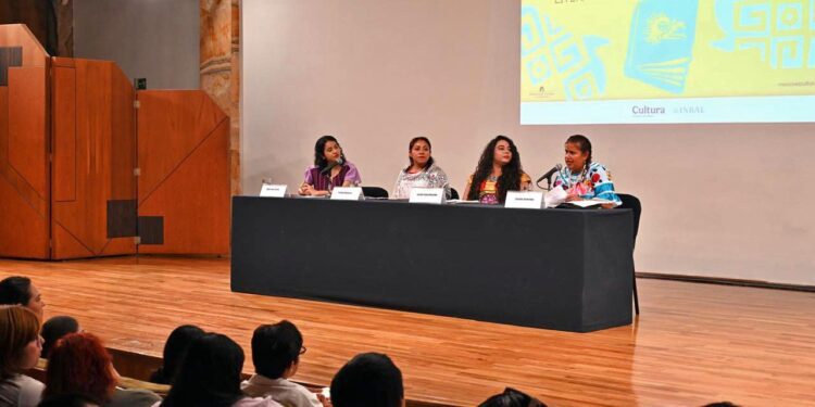 Nadia López García explicó que en esta edición se buscó que participaran personas que no se habían presentado en el Palacio de Bellas Artes.