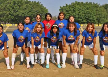 Fotos: Leobardo García Reyes // Prepa 5, tomó parte en el futbol femenil.