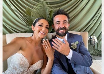 Fotos: Rubén Morales // Tania y Bernardo mostraron sus anillos de bodas.