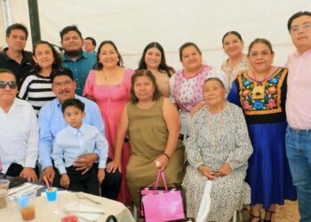 Fotos: cortesía // La familia Martínez Salazar se reunió para celebrar a Josué Acevedo Mesinas.