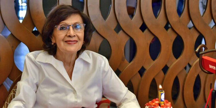 Fotos: Rubén Morales // Eva Ríos se mostró inmensamente feliz el día de su cumpleaños.