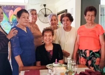 Fotos: Rubén Morales // La celebración tuvo lugar en un restaurante de esta ciudad en donde estuvieron presentes sus amigas.