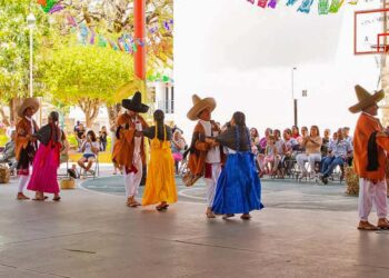 Las delegaciones pertenecen a 10 culturas originarias.