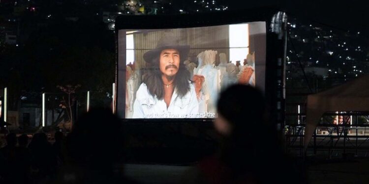 Oaxaca Cine presentó en el Festival Primavera Rodolfo Morales la película “Reencuentros: 2501 Migrantes”.