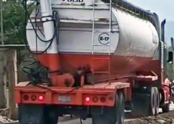 Vecinos denunciaron que se permite el paso a vehículos pesados.