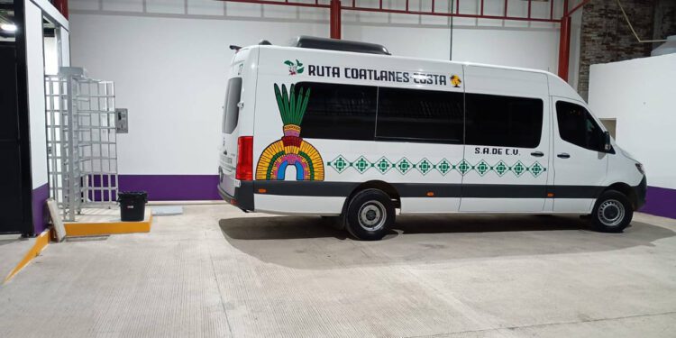 Tarifazo en la vía a la Costa sube 16% el pasaje en Urvans