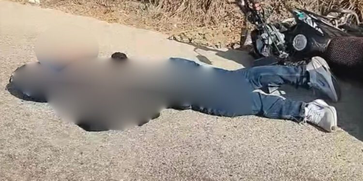 ¡Fatal accidente en Barra de Copalita! Muere motociclista aplastado por tráiler