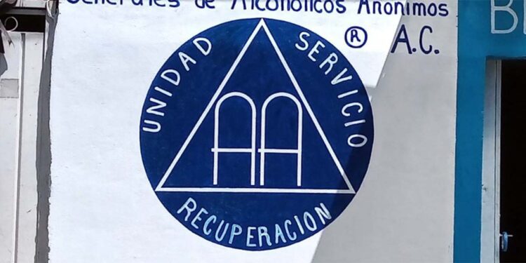Foto: ilustrativa // Los Alcohólicos Anónimos sesionan diariamente sobre la avenida 16 de septiembre de esta ciudad.